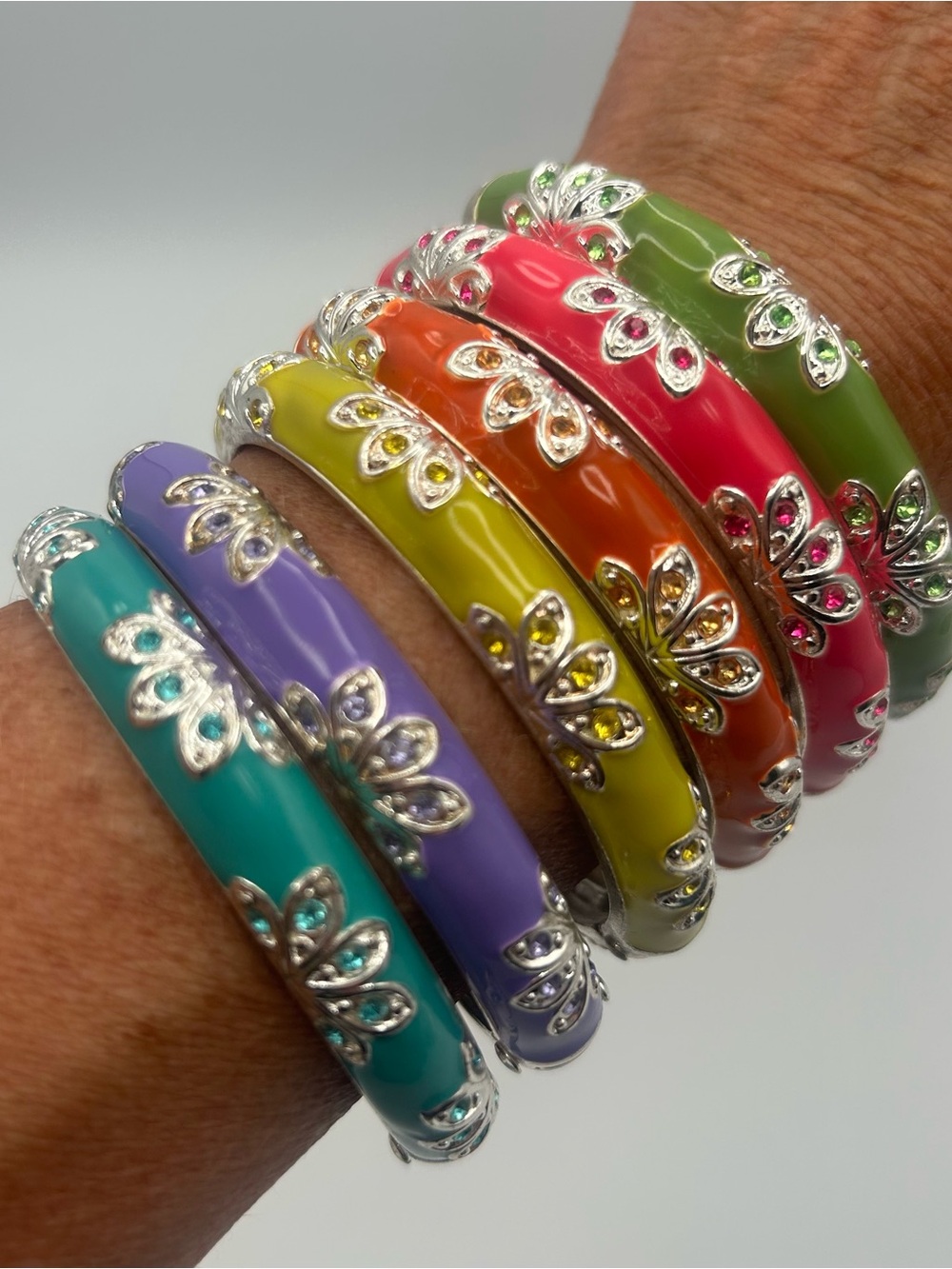 VTG Avon Globalista Hinged Bangle Bracelet Lot Set 6 Enamel Rhinestone Stack
